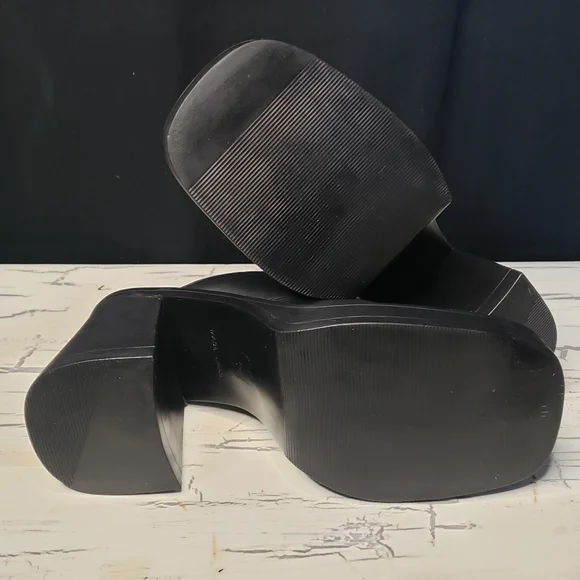 Steve Madden 'Flirtie' Clogs/ Mules in Black - Women's size 7 - Picture 10 of 14